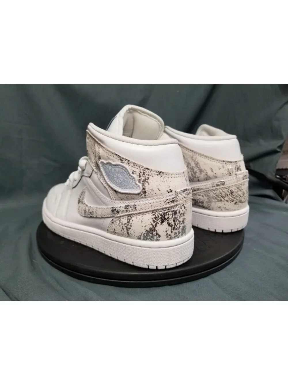 Air Jordan 1 Mid SE Distressed White Field Silver IR 2271 100 New Size 8 NO BOX